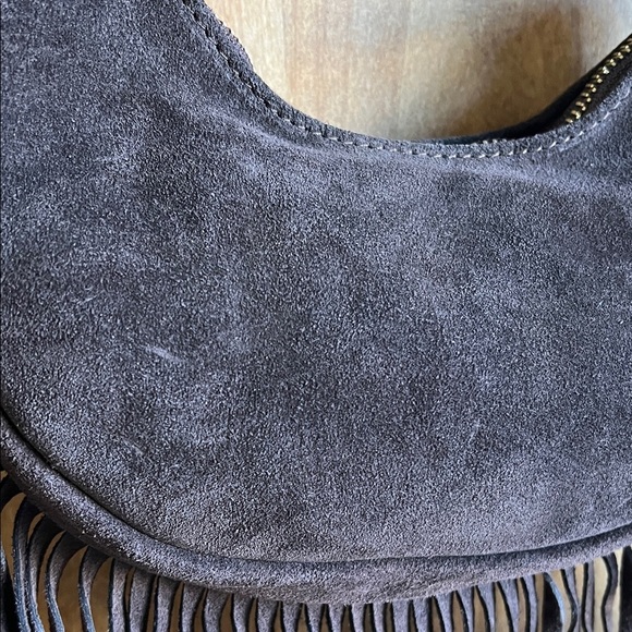 Marlon Firenze | Chocolate Leather Hobo Bag w/ Interchangeable Crossbody Strap - Picture 5 of 9